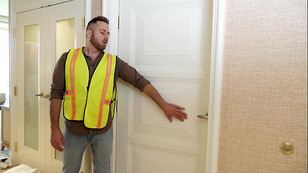 SHOWERBAIT Tech Guy Được Ass Đầy Với Thằng Trong Phòng Tắm